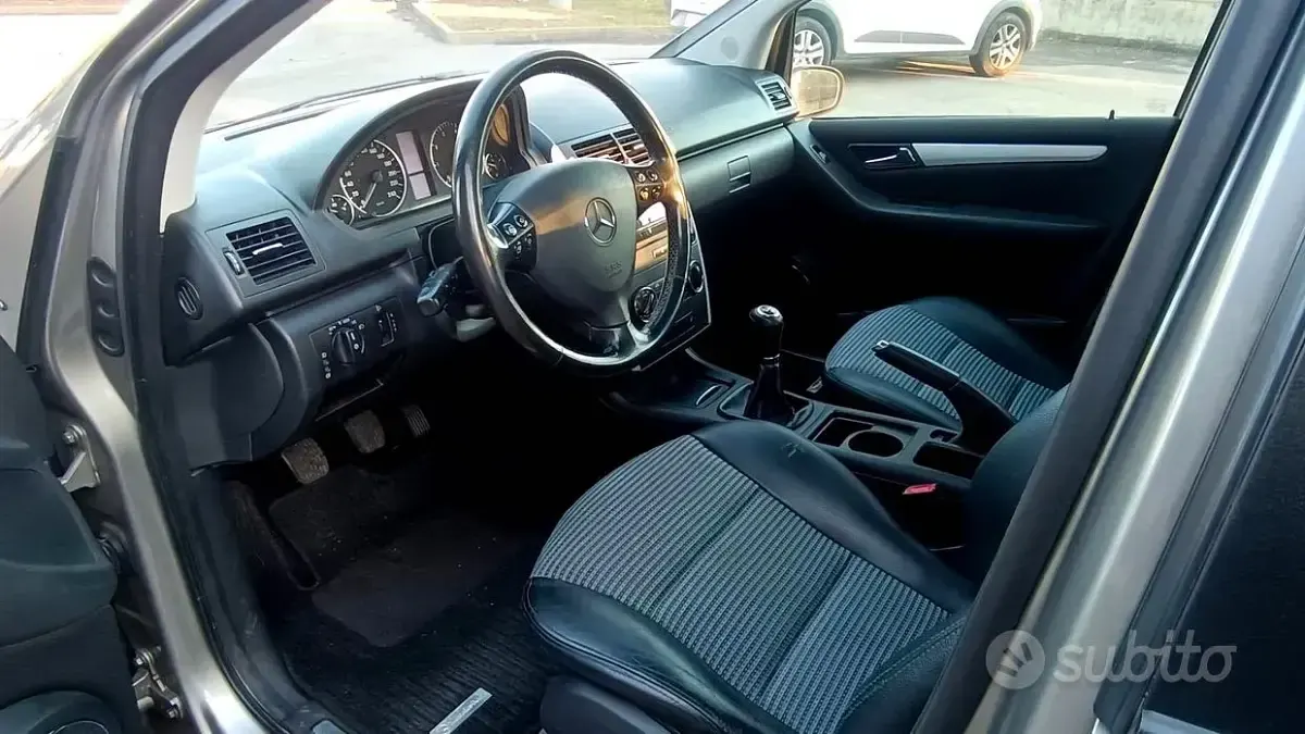 Usata Mercedes A150 Elegance 95 CV (69 kW) 2007 Grigio Berlina