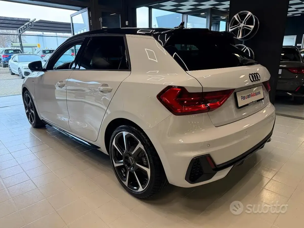 Usata Audi A1 S-Line 116 CV (85 kW) 2024 Bianco tetto nero SUV