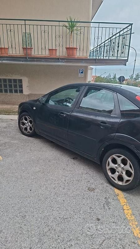 Usata Ford Focus 115 CV (84 kW) 2007 Nero