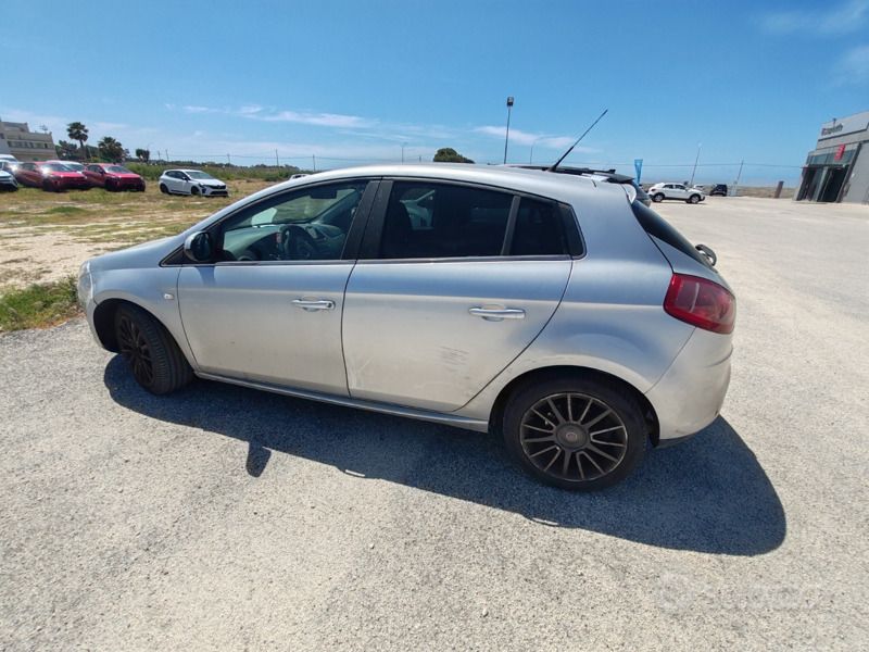 Usata Fiat Bravo 120 CV (88 kW) 2008 Grigio Utilitaria