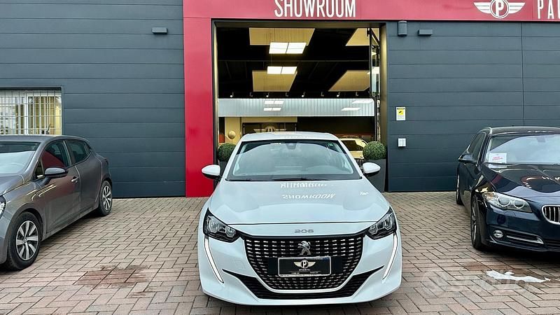 Usata Peugeot 208 Allure+ 101 CV (74 kW) 2020 Bianco Utilitaria