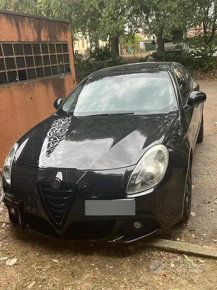 Usata Alfa Romeo Giulietta 140 CV (102 kW) 2012 Nero Utilitaria