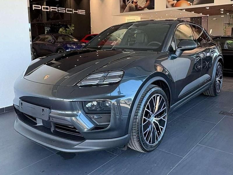Vulcano Nuova 2025 Porsche Macan SUV | 93.000 € (Molto cara) - Immagine 1/4