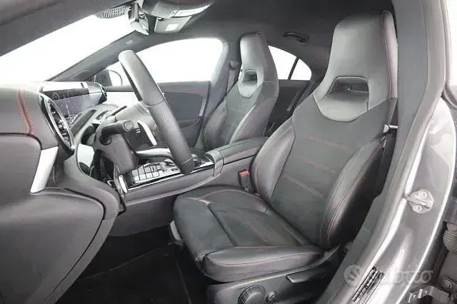 Usata Mercedes CLA180 Premium 116 CV (85 kW) 2020 Grigio Berlina