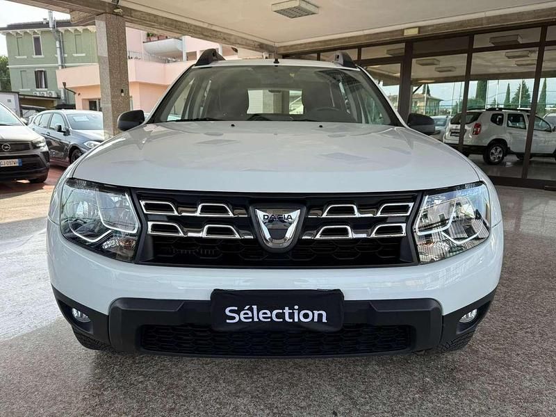 Usata Dacia Duster Lauréate 109 CV (80 kW) 2014 Bianco SUV