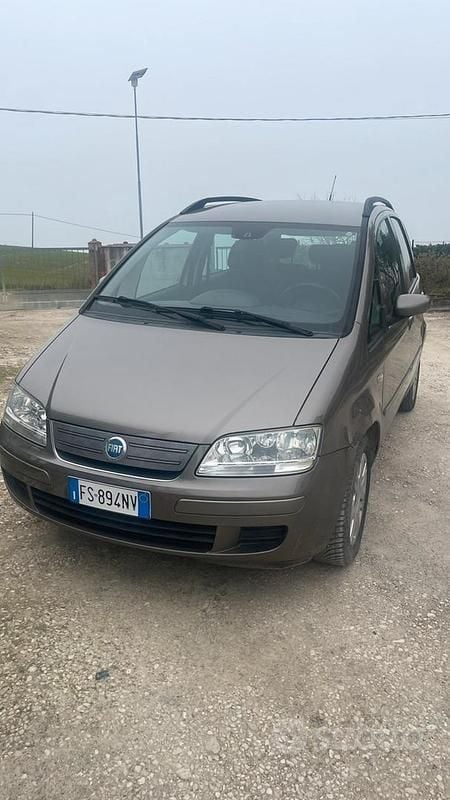 Usata Fiat Idea 2006 Grigio Monovolume