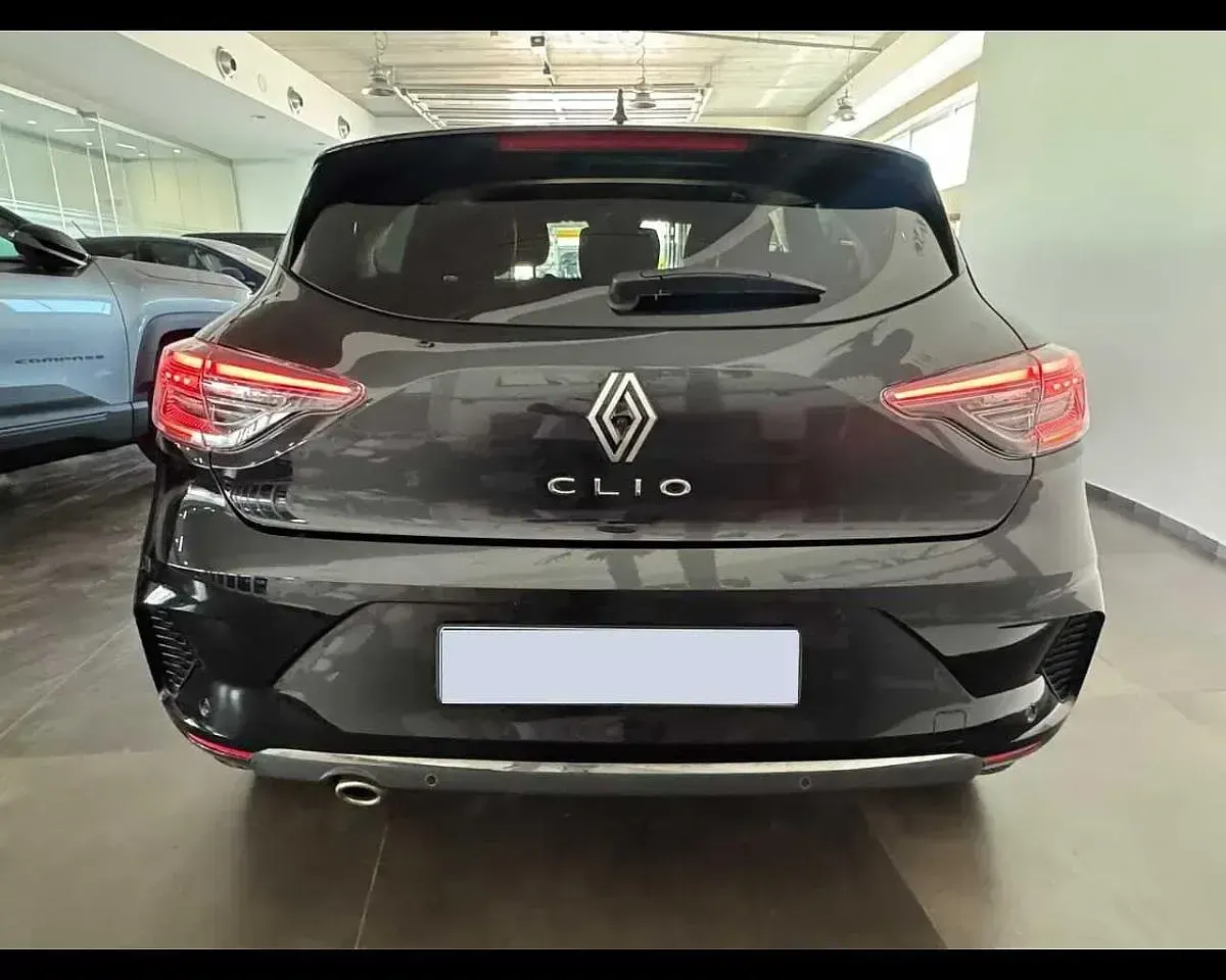 Usata Renault Clio Techno 91 CV (66 kW) 2025 Nero Utilitaria