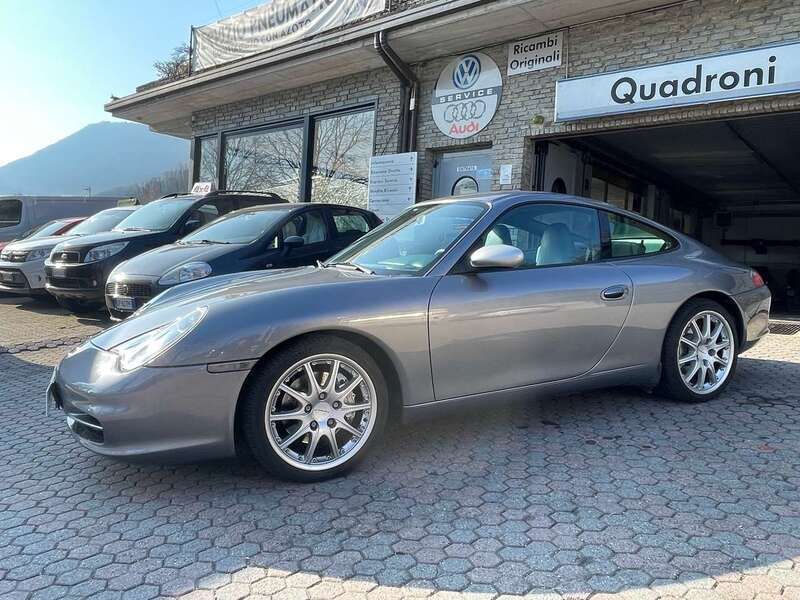 Usata Porsche 911 Carrera 4 320 CV (235 kW) 2002 Grigio Coupé