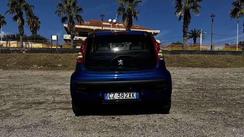 Usata Peugeot 107 68 CV (50 kW) 2006 Utilitaria