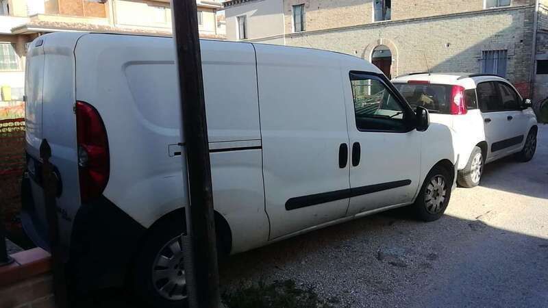 Usata 2012 Fiat Doblò Monovolume | 4700 € (Buon prezzo) - Immagine 1/4