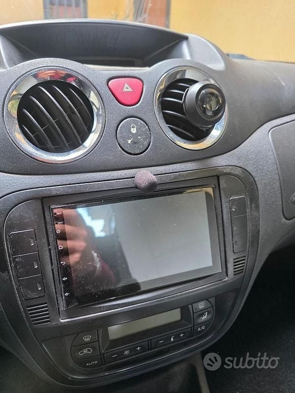 Usata Citroën C3 Exclusive 70 CV (51 kW) 2005 Nero Berlina