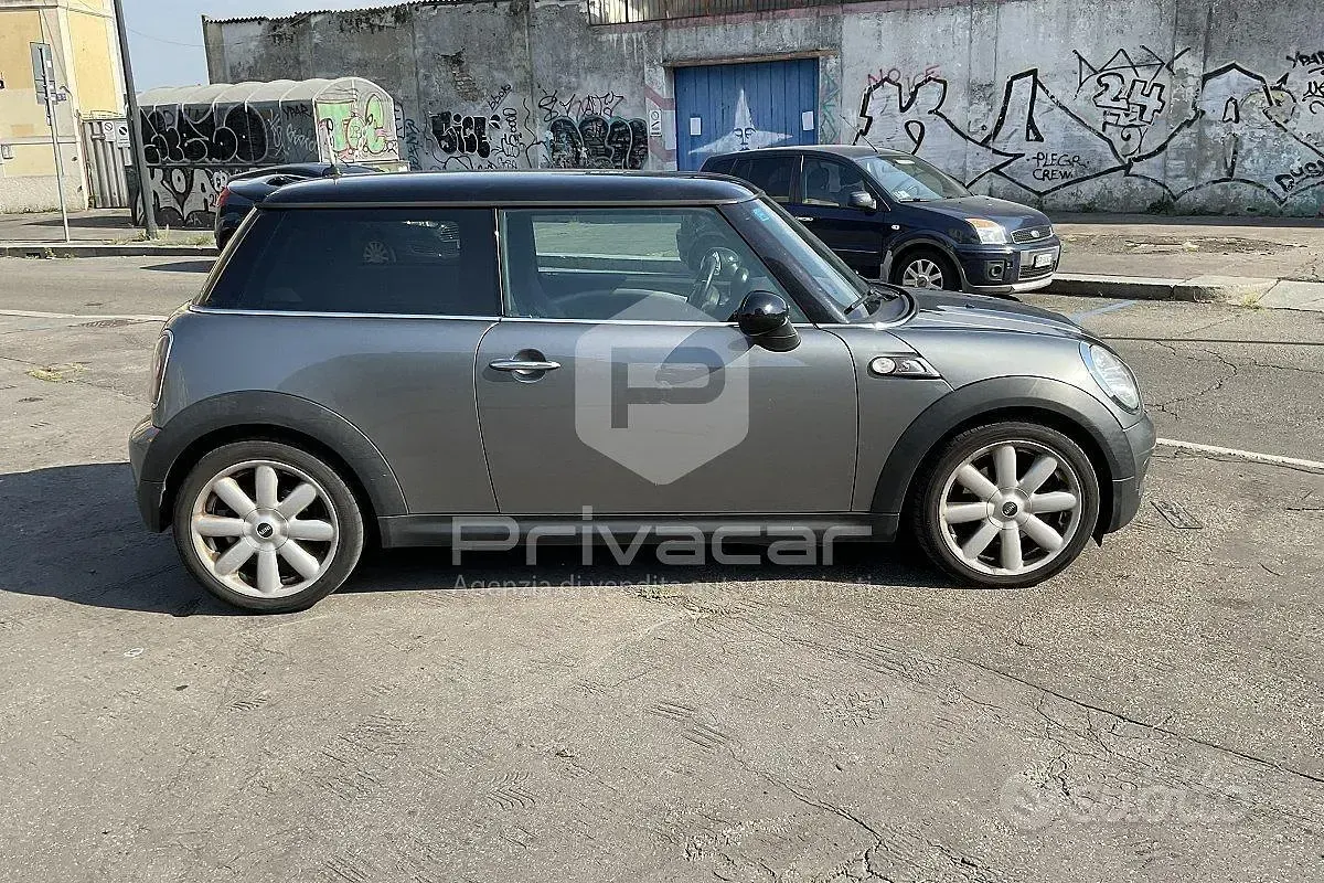 Usata Mini Cooper S Pepper 175 CV (128 kW) 2008 Grigio Utilitaria