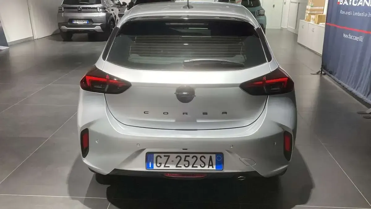Usata Opel Corsa S 101 CV (74 kW) 2025 Argento Utilitaria
