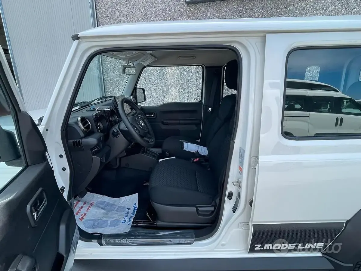 Nuova Suzuki Jimny 102 CV (75 kW) 2025 Bianco SUV
