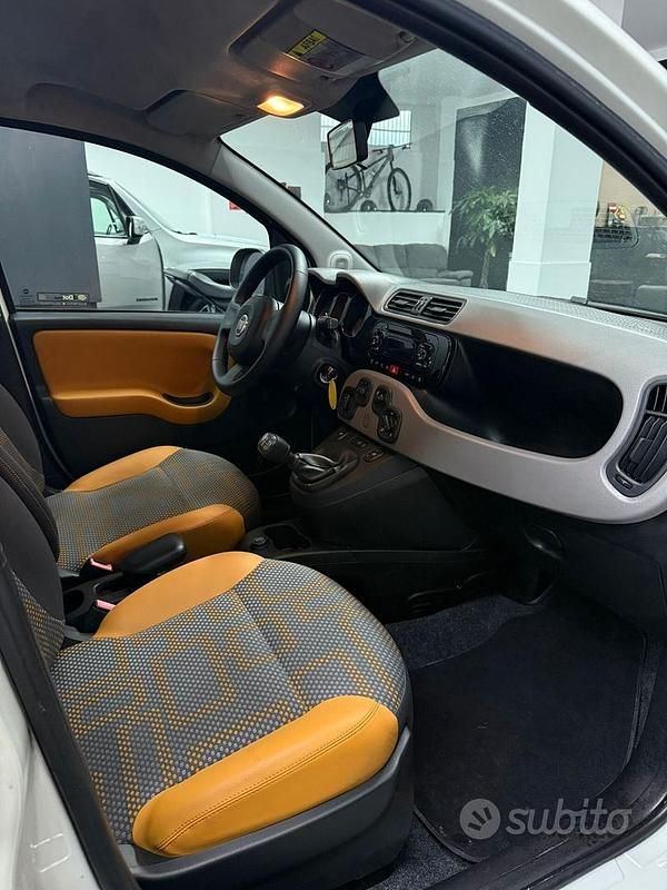 Usata Fiat Panda Easy 75 CV (55 kW) 2015 Bianco Utilitaria