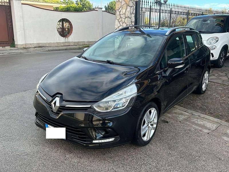 Usata Renault Clio GrandTour Intens 75 CV (55 kW) 2016 Nero Station wagon