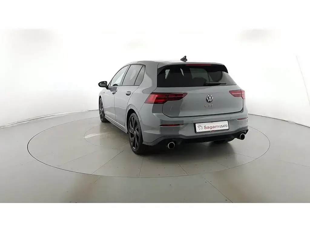 Usata VW Golf VIII GTI 245 CV (180 kW) 2024 Moonstone grey