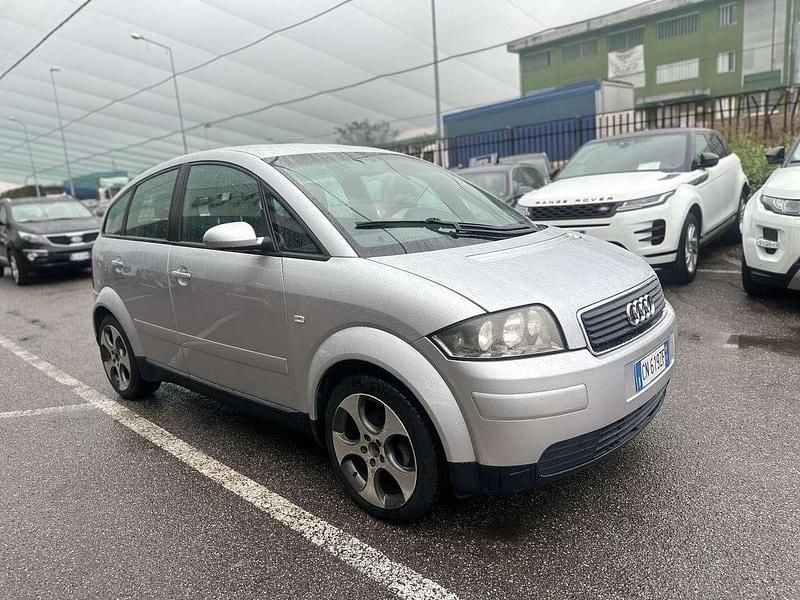 Usata Audi A2 Comfort 75 CV (55 kW) 2004 Argento Utilitaria