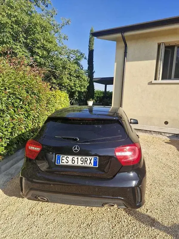 Usata Mercedes A180 Premium 109 CV (80 kW) 2012 Utilitaria