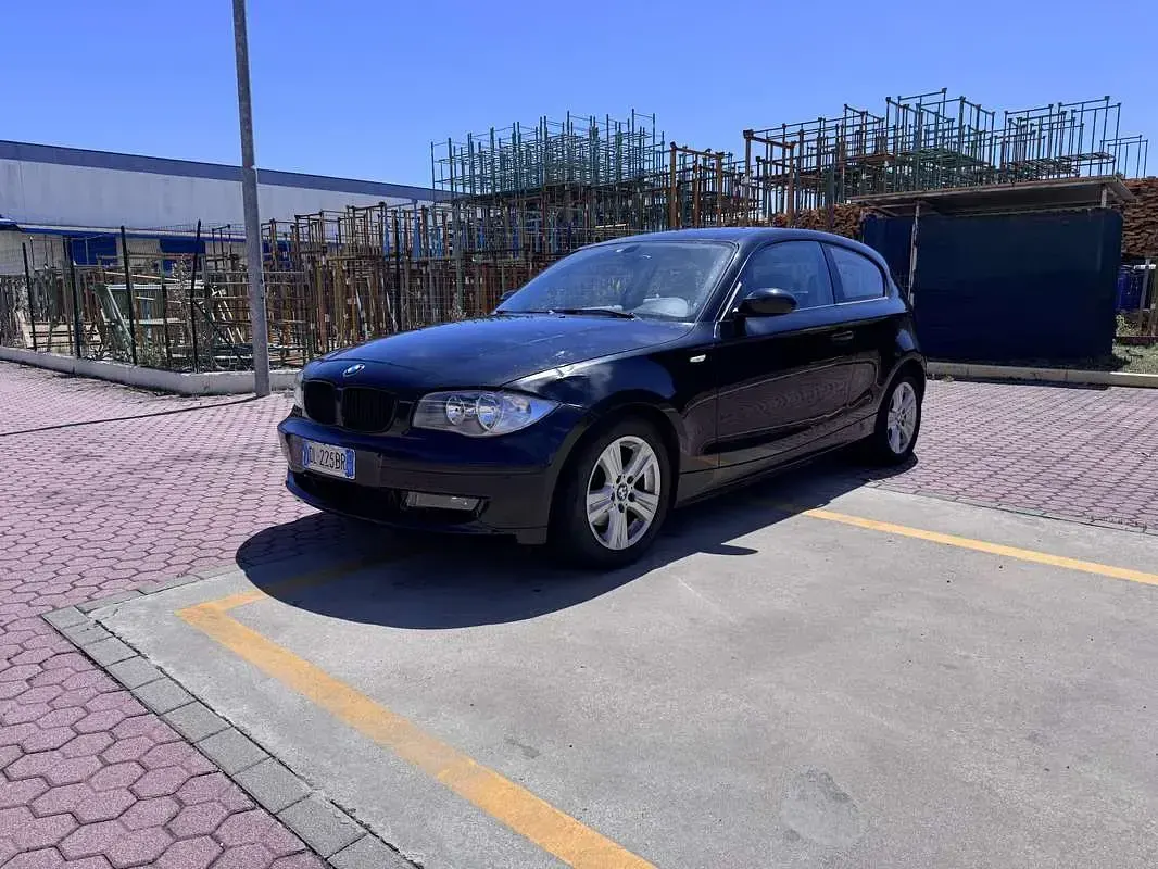 Usata BMW 118 143 CV (105 kW) 2007 Nero Utilitaria