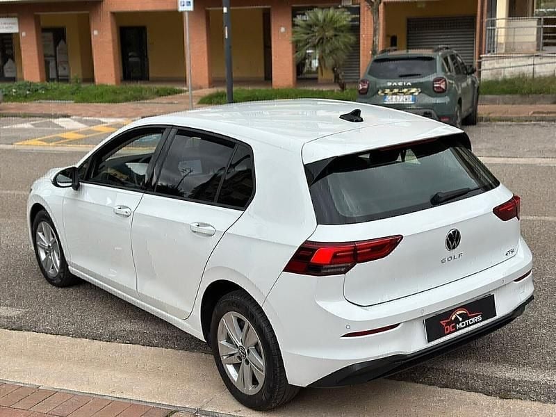 Usata VW Golf VIII Life 110 CV (80 kW) 2022 Bianco Berlina