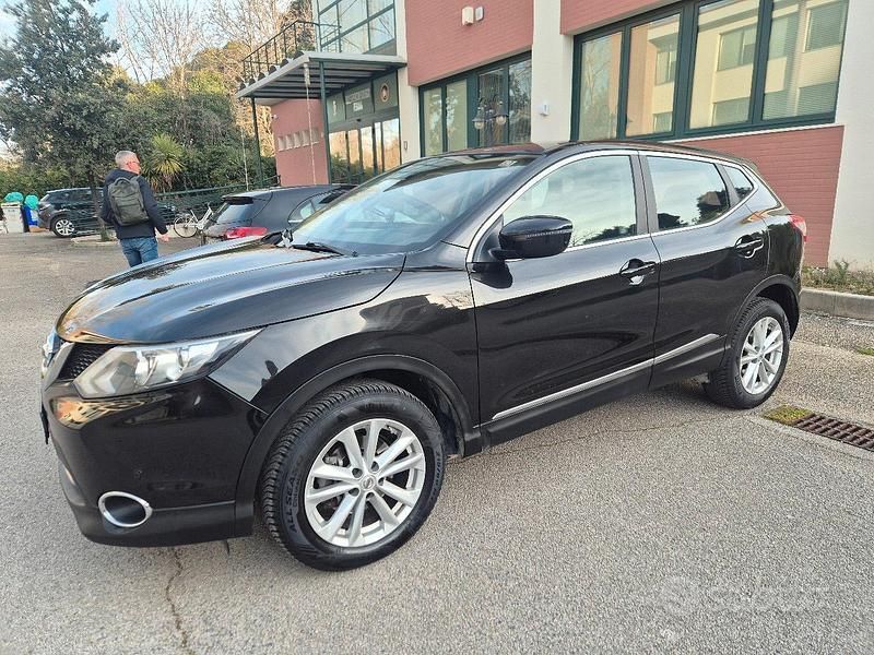 Usata Nissan Qashqai 110 CV (80 kW) 2016 Nero SUV