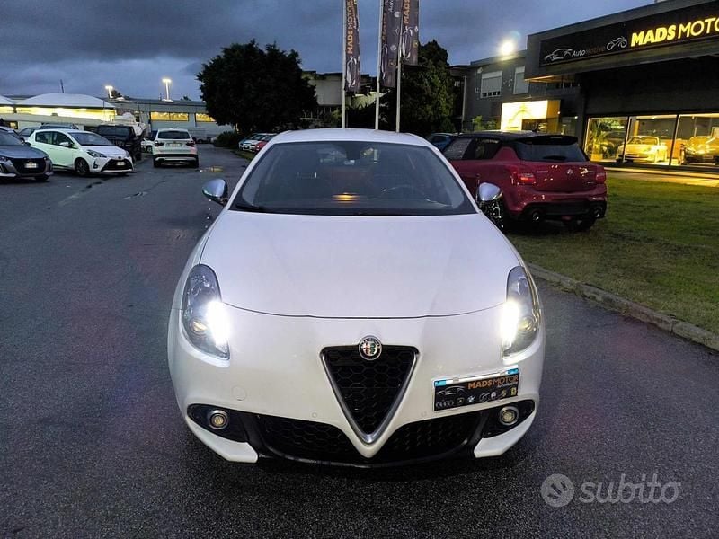 Usata Alfa Romeo Giulietta Super 120 CV (88 kW) 2017 Bianco Berlina
