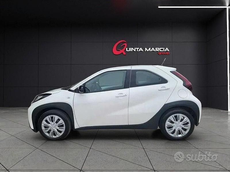 Usata Toyota Aygo X Active 72 CV (52 kW) 2023 Bianco SUV