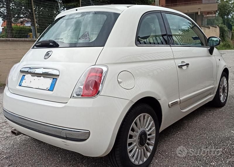 Usata Fiat 500 Lounge 75 CV (55 kW) 2008 Bianco Utilitaria