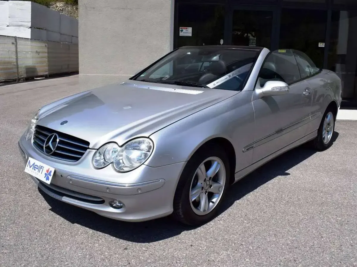 Usata Mercedes CLK240 Avantgarde 170 CV (125 kW) 2005 Argento Cabrio