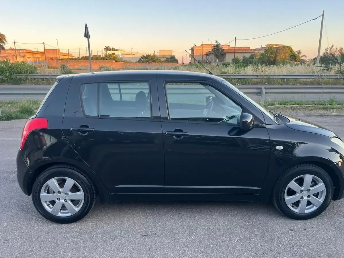Usata Suzuki Swift 92 CV (67 kW) 2009 Nero Utilitaria
