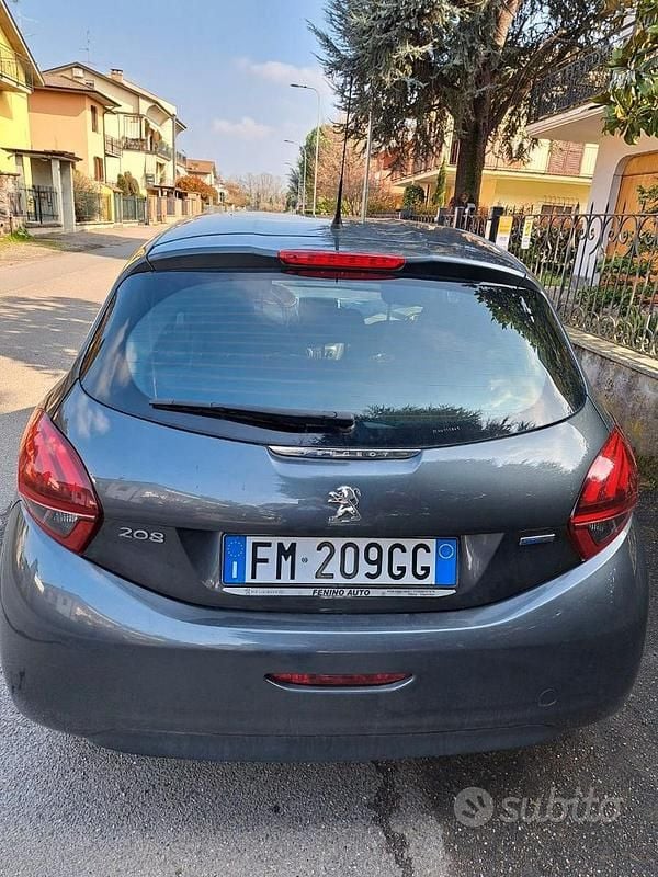 Usata Peugeot 208 82 CV (60 kW) 2017 Grigio Utilitaria