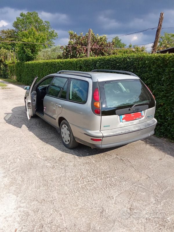 Usata Fiat Marea 110 CV (80 kW) 2001 Grigio Station wagon