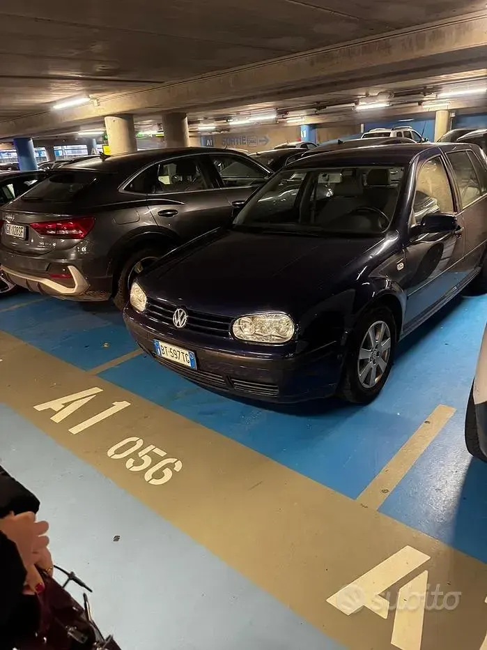 Usata VW Golf IV 75 CV (55 kW) 2002 Blu Berlina