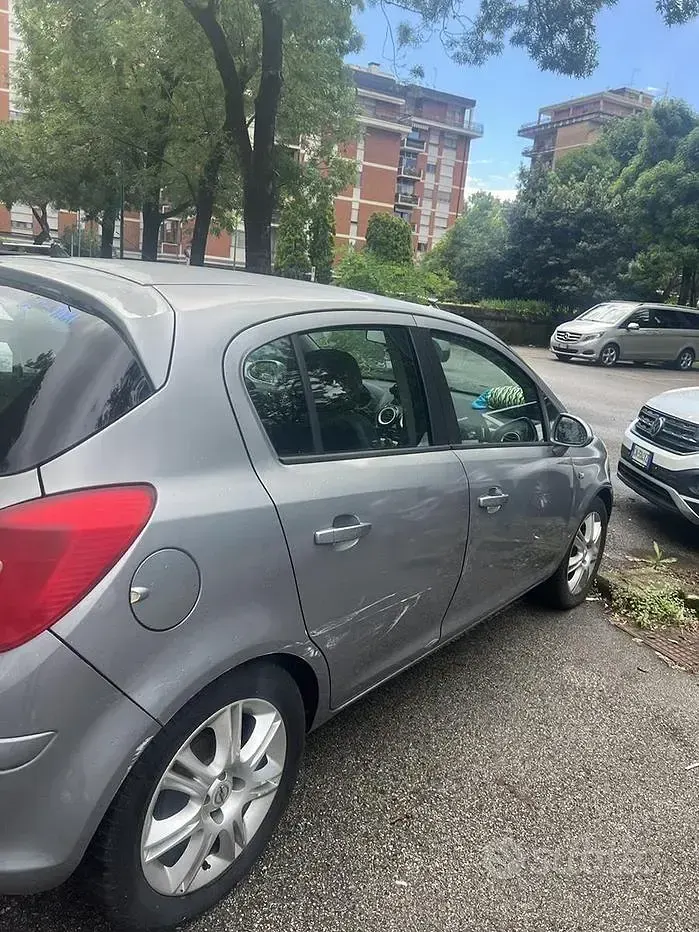 Occasion Opel Corsa 80 ch (58 kW) 2009 Gris Citadine