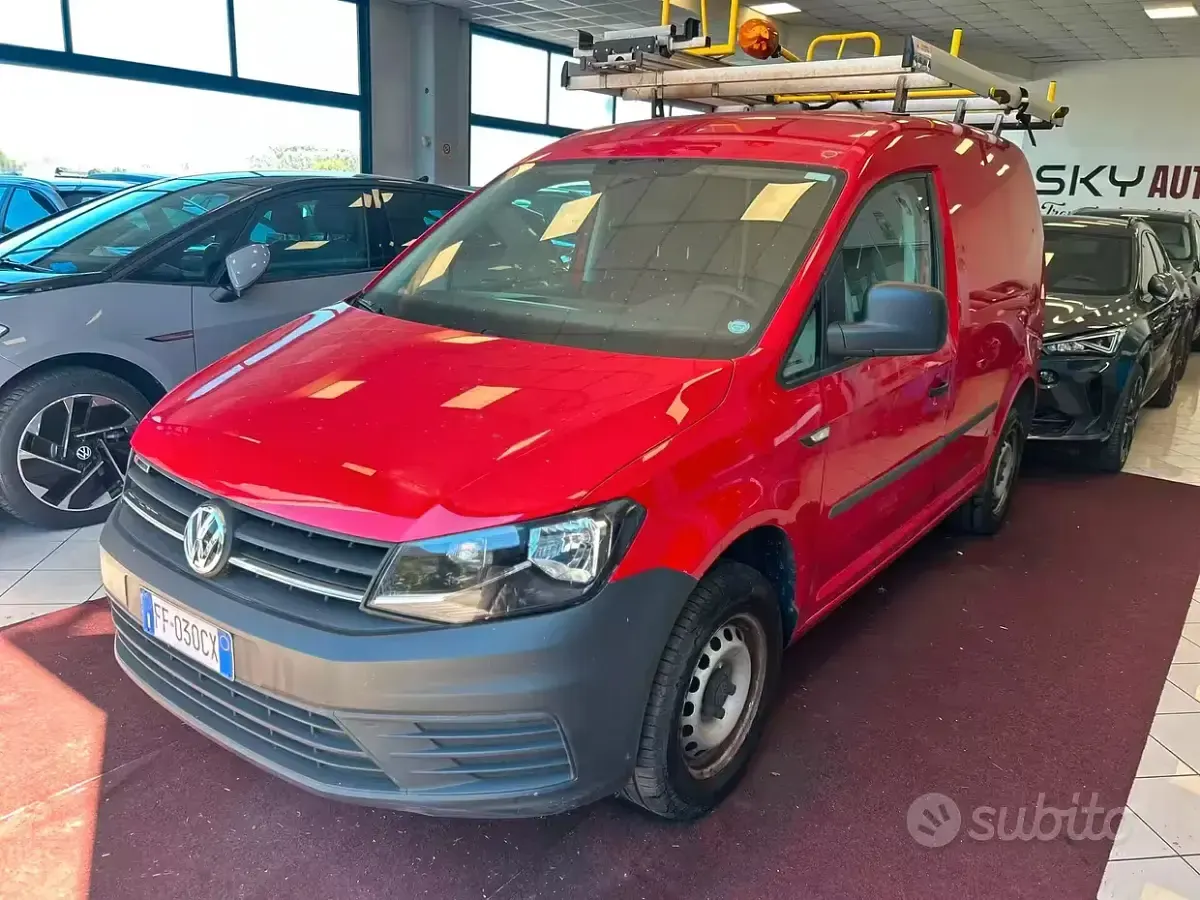 Usata VW Caddy 110 CV (80 kW) 2016 Rosso Monovolume