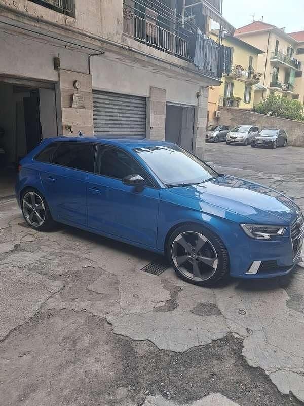 Usata 2018 Audi A3 Sportback Ambiente Due volumi | 15.500 € (Buon prezzo) - Immagine 1/4