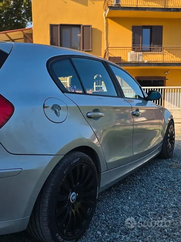 Usata BMW 116 122 CV (89 kW) 2008 Grigio Utilitaria