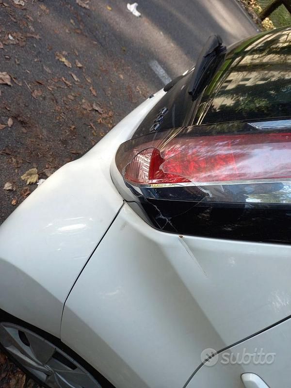 Usata Toyota Aygo 69 CV (50 kW) 2015 Bianco Utilitaria