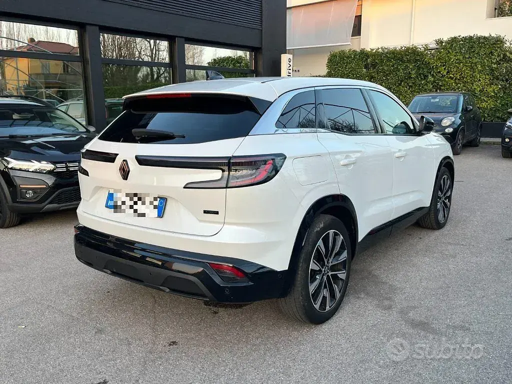Usata Renault Austral Techno 131 CV (96 kW) 2023 Bianco SUV
