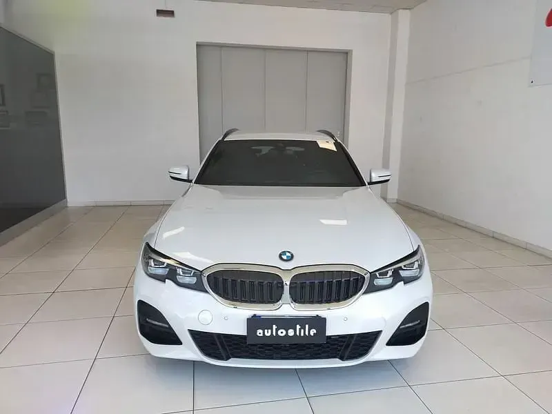 Usata BMW 320 M Sport 190 CV (139 kW) 2022 Bianco Station wagon