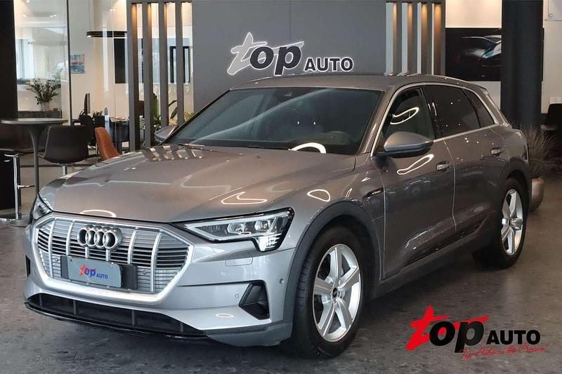 Usata Audi e-tron Ambiente 300 kW (408 CV) 2022 Grigio SUV