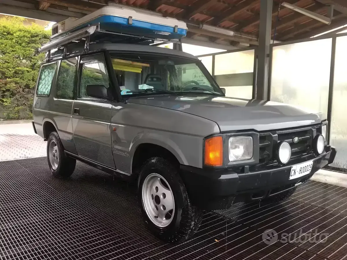 Usata Land Rover Discovery 113 CV (83 kW) 1991 Grigio SUV