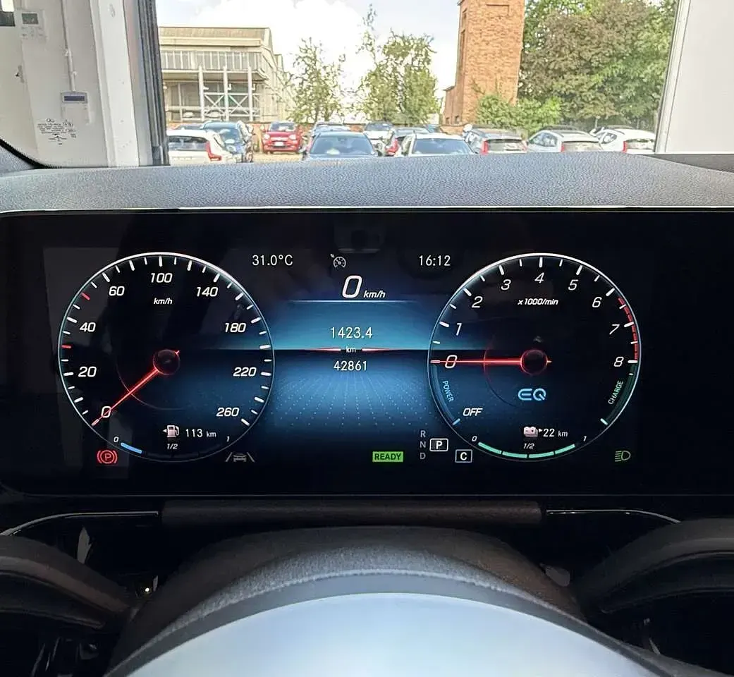 Usata Mercedes GLA250 Premium 218 CV (160 kW) 2020 Bianco SUV