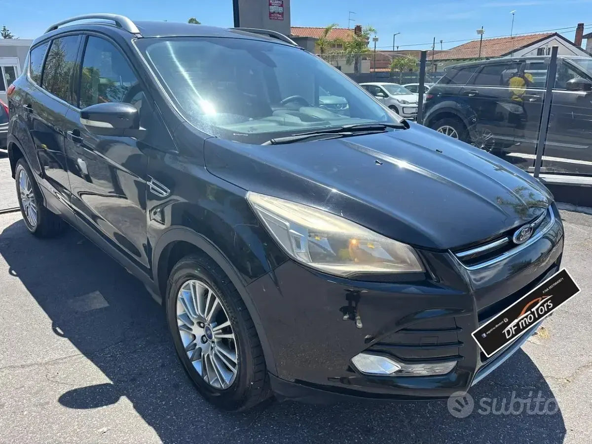 Usata Ford Kuga 163 CV (119 kW) 2013 Nero SUV