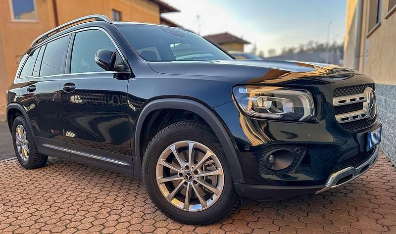 Usata Mercedes GLB200 150 CV (110 kW) 2021 Nero SUV