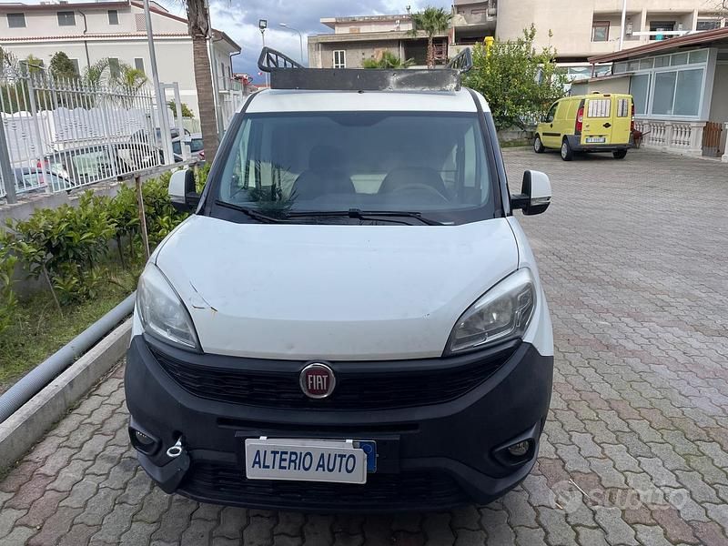 Usata Fiat Doblò 89 CV (65 kW) 2016 Bianco Monovolume