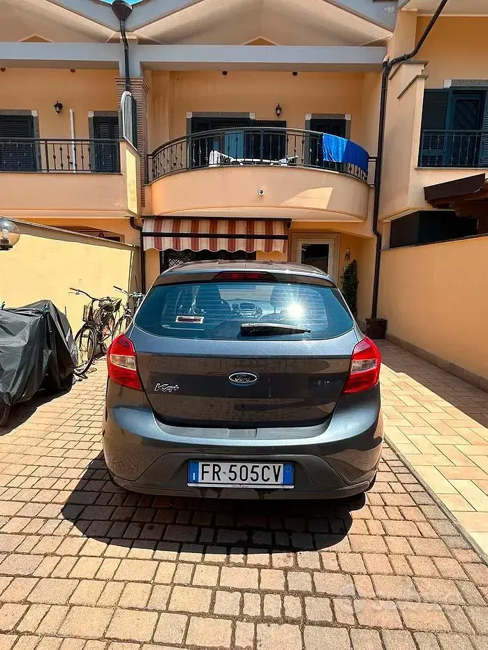 Usata Ford Ka Plus 86 CV (63 kW) 2018 Grigio Utilitaria