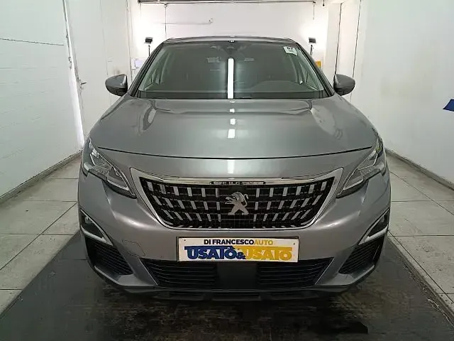 Usata Peugeot 3008 Active 131 CV (96 kW) 2019 Argento metallizzato SUV