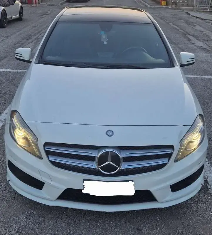 Usata Mercedes A200 Premium 136 CV (100 kW) 2014 Bianco Utilitaria